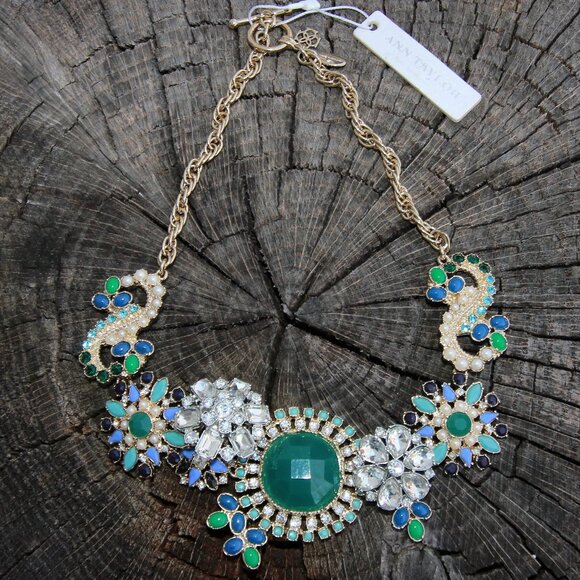 Ann Taylor Jewelry - NWT Ann Taylor Gold Tone Rhinestone Necklace